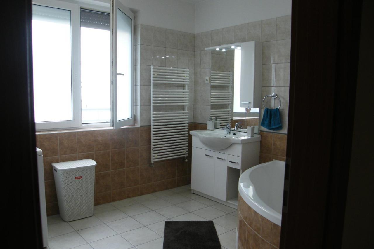 Happy Apartman Hajdúszoboszló Екстериор снимка